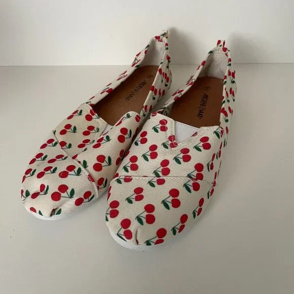 ARDENE White & Red Cherry Print Canvas Sneakers / Espadrilles / Flats - Size 8 - Picture 3 of 6